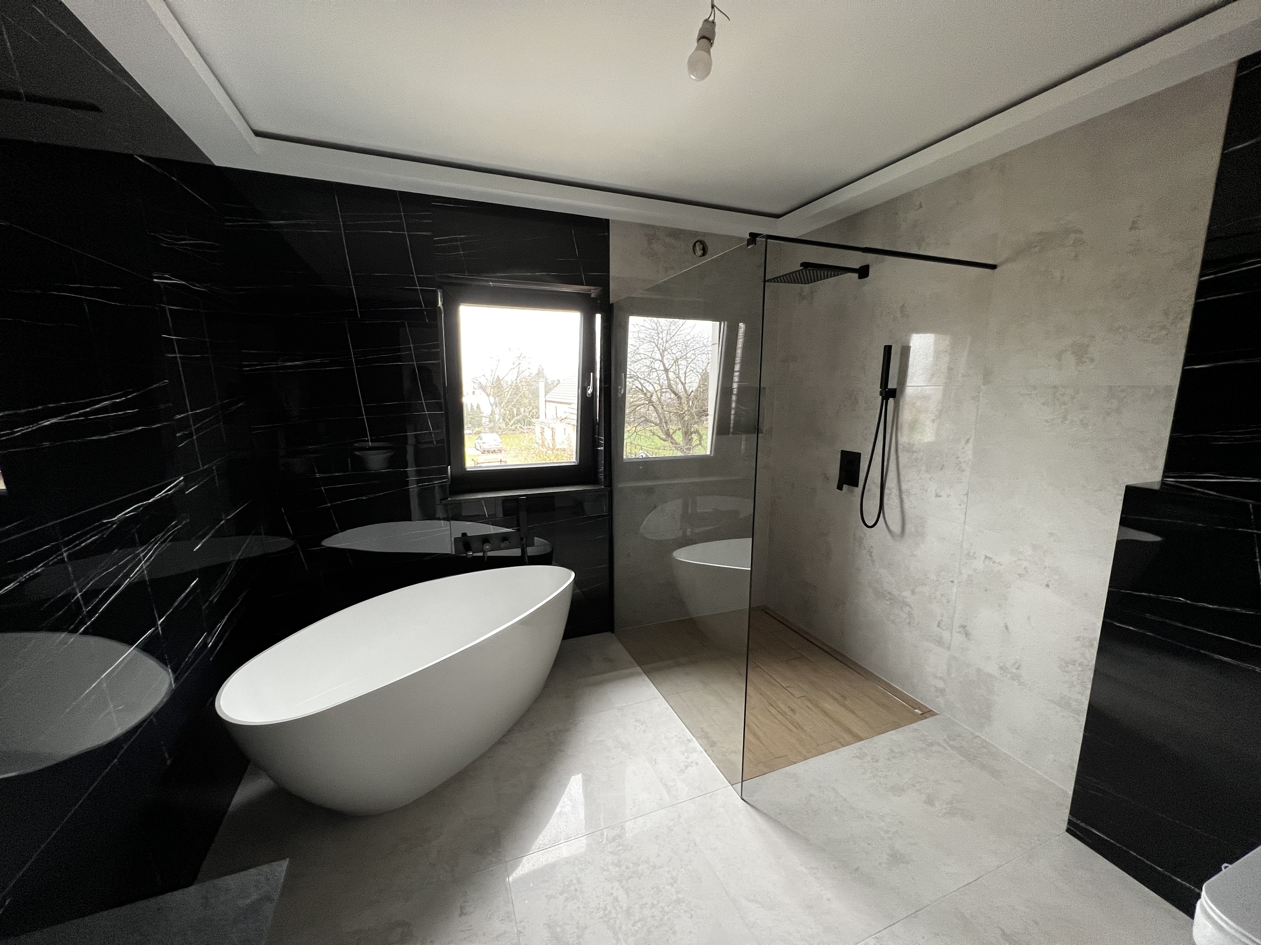 86B6AF17-6173-47E2-BCBD-3ADF4C8EBEB4